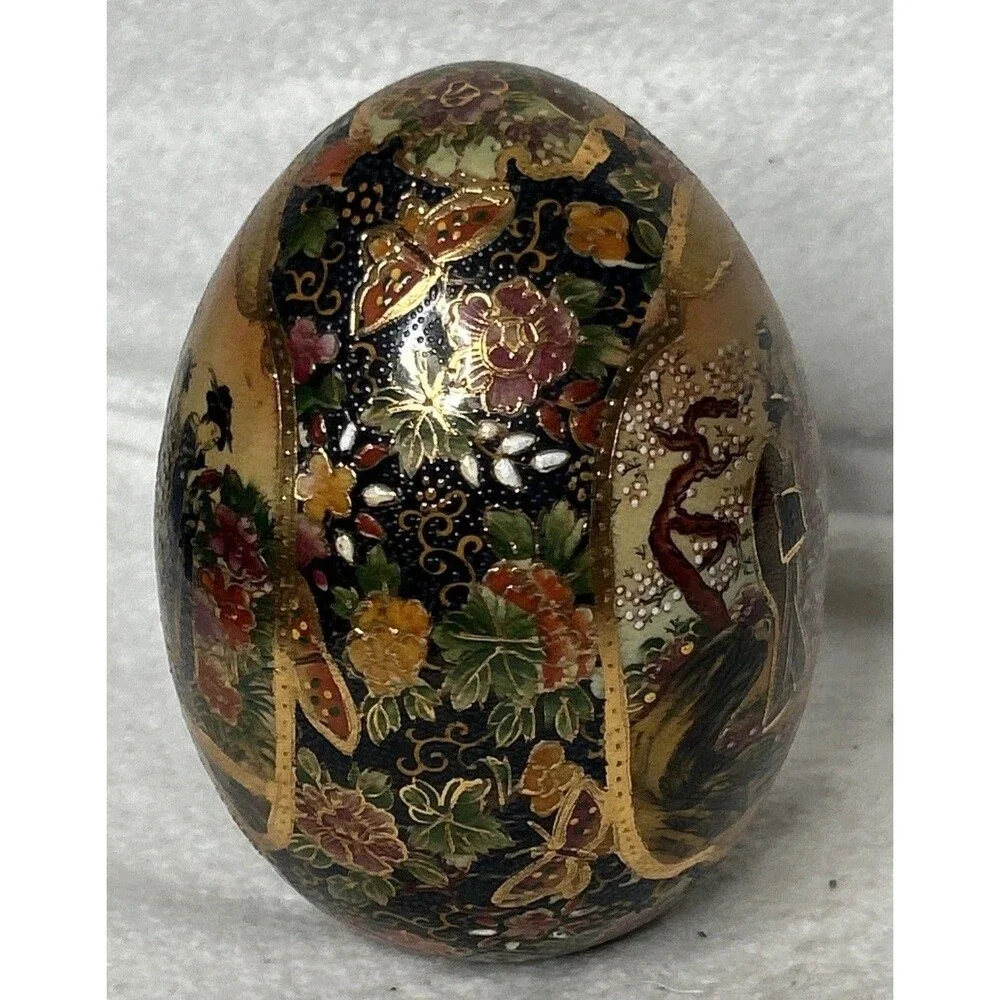 Vintage Japanese Royal Satsuma Pictorial Egg 7